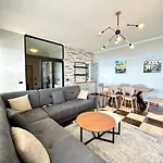 Dhermi Villa *
