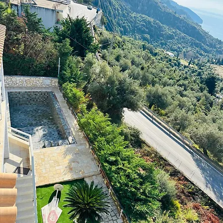 Villa Dhermi Kondaq